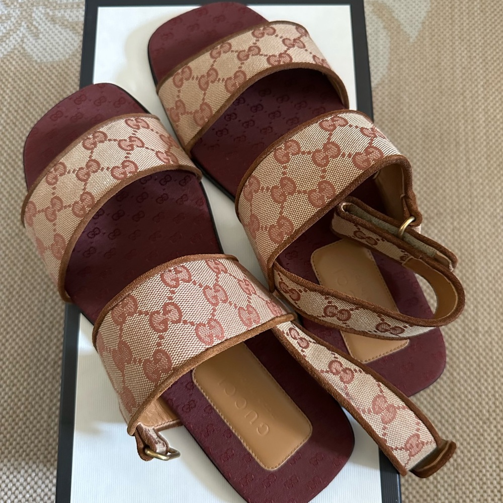 Gucci GG sandal